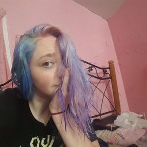 Meet your Posher, Ariel